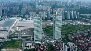 4k航拍重庆华宇摩天双塔商务大楼视频的预览图
